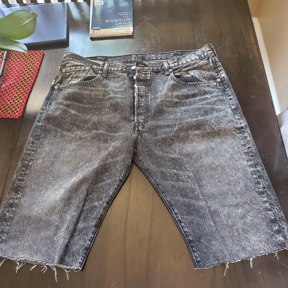 Levi Jeans Shorts Size W38 x L32